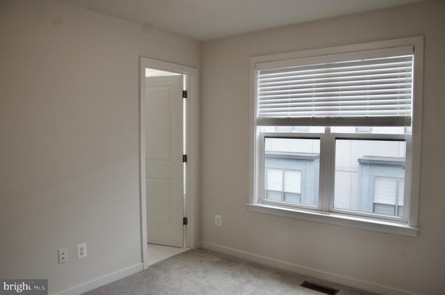 2949 STELLA BLUE LN, Fairfax, VA 22031