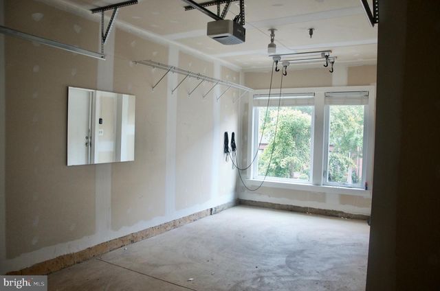 2949 STELLA BLUE LN, Fairfax, VA 22031