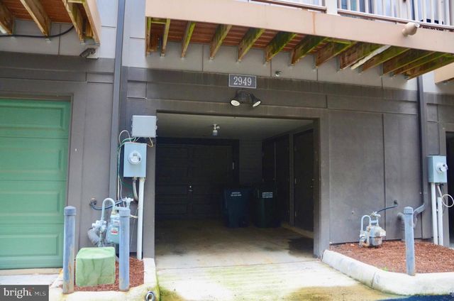 2949 STELLA BLUE LN, Fairfax, VA 22031