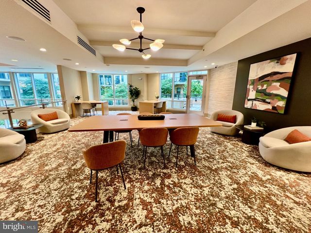 2949 STELLA BLUE LN, Fairfax, VA 22031