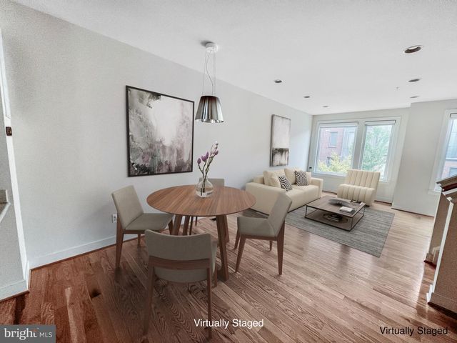 2949 STELLA BLUE LN, Fairfax, VA 22031