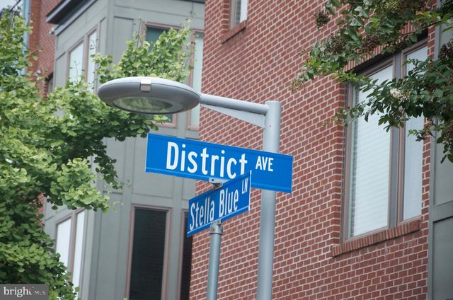2949 STELLA BLUE LN, Fairfax, VA 22031