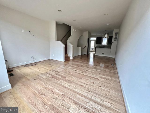 2949 STELLA BLUE LN, Fairfax, VA 22031