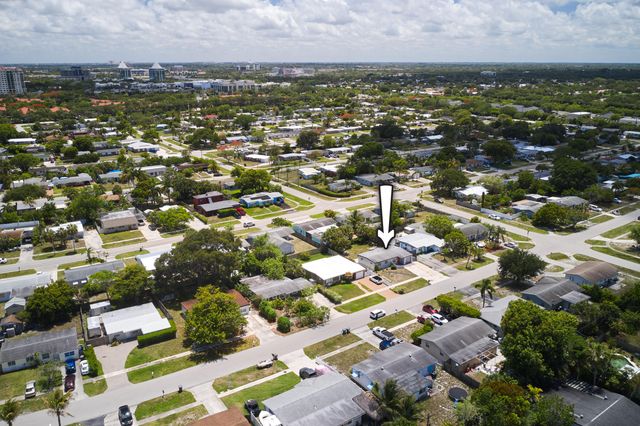 3686 Gull Road, Cabana Colony, Palm Beach Gardens, FL 33410
