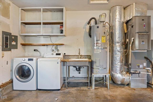 1310 Vista Drive, Central Point, OR 97502