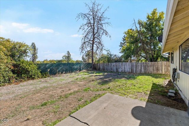 1310 Vista Drive, Central Point, OR 97502