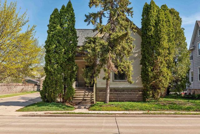 129 E JOHNSON STREET, Fond Du Lac, WI 54935