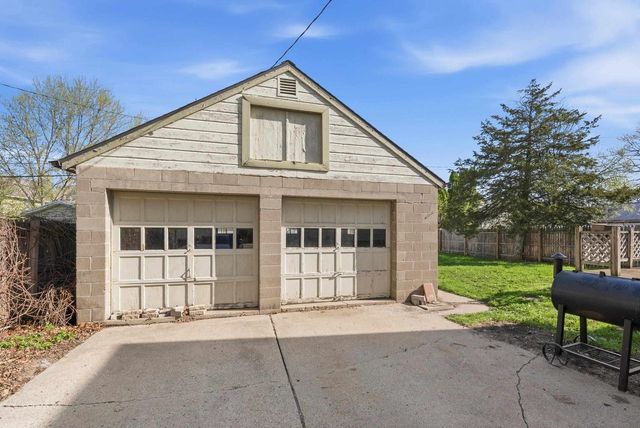129 E JOHNSON STREET, Fond Du Lac, WI 54935