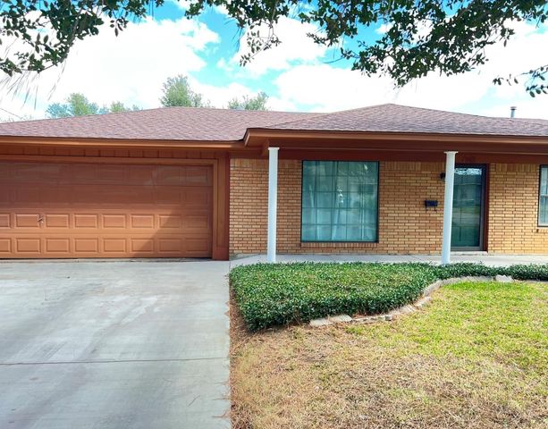 209 Red Bird Lane, Mexia, TX 76667