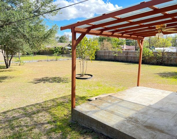 209 Red Bird Lane, Mexia, TX 76667