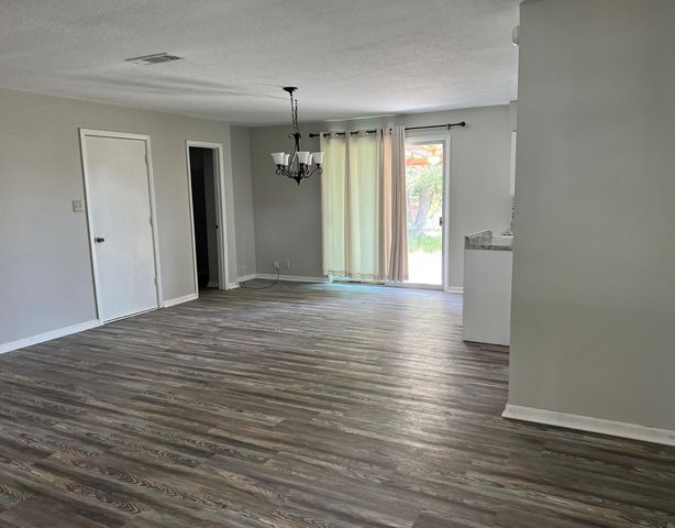 209 Red Bird Lane, Mexia, TX 76667