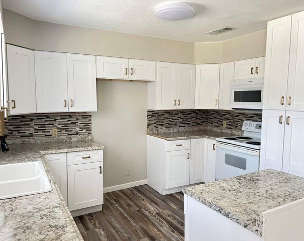 209 Red Bird Lane, Mexia, TX 76667