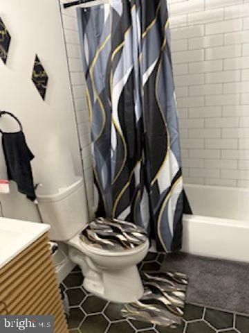 4505 HARCOURT RD, Baltimore, MD 21214