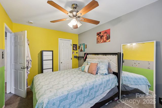 719 Dawn Circle, Charlotte, NC 28213