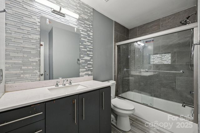 719 Dawn Circle, Charlotte, NC 28213