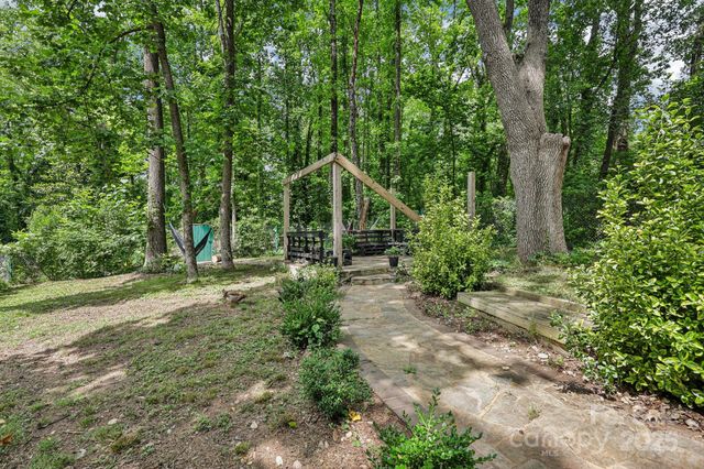 719 Dawn Circle, Charlotte, NC 28213