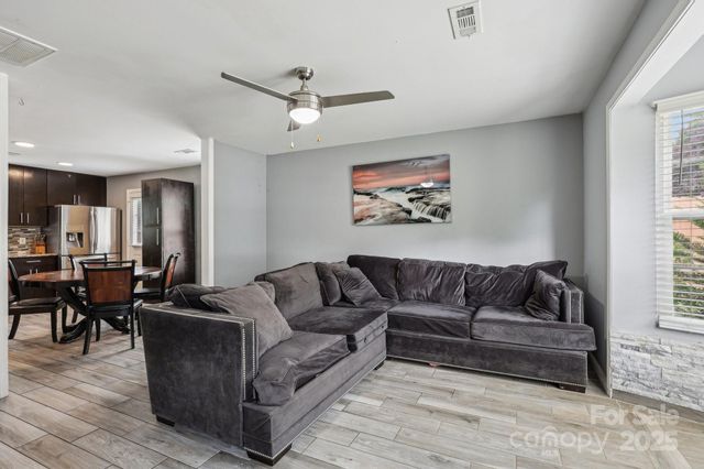 719 Dawn Circle, Charlotte, NC 28213