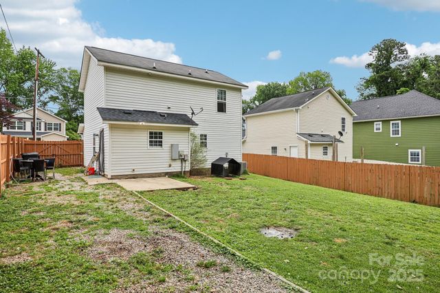 719 Dawn Circle, Charlotte, NC 28213