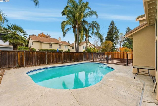 1660 1660 Tahoe Cir, Tracy, CA 95376