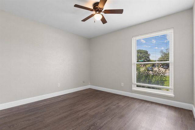 530 Edgemere Drive, Garland, TX 75043