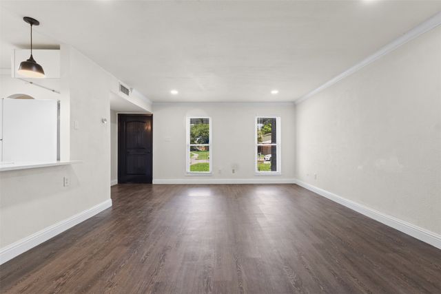530 Edgemere Drive, Garland, TX 75043
