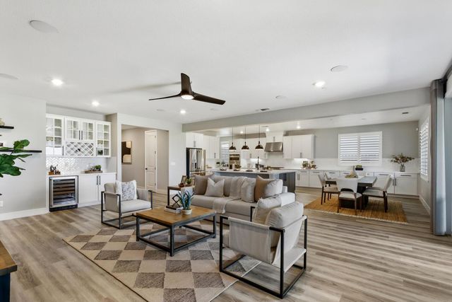 5097 Super Moon Way, Roseville, CA 95747