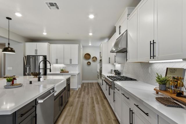 5097 Super Moon Way, Roseville, CA 95747