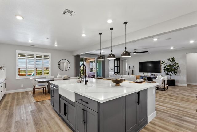 5097 Super Moon Way, Roseville, CA 95747