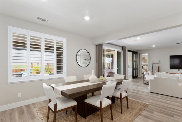 5097 Super Moon Way, Roseville, CA 95747