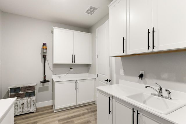 5097 Super Moon Way, Roseville, CA 95747