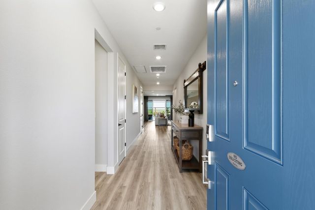 5097 Super Moon Way, Roseville, CA 95747