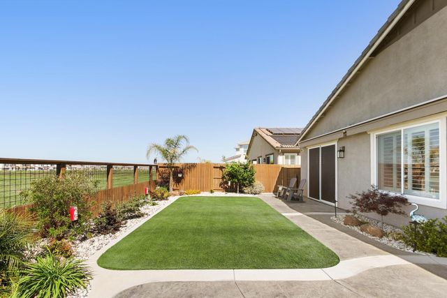 5097 Super Moon Way, Roseville, CA 95747