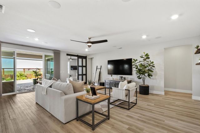 5097 Super Moon Way, Roseville, CA 95747