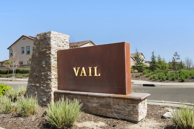 5097 Super Moon Way, Roseville, CA 95747