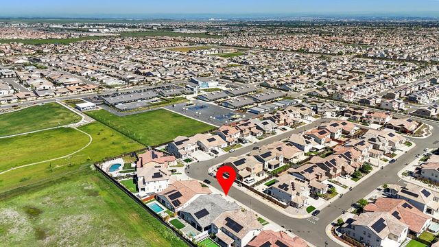 5097 Super Moon Way, Roseville, CA 95747