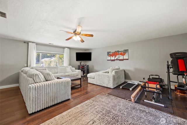 4007 S Mayfield Street, Kennewick, WA 99337