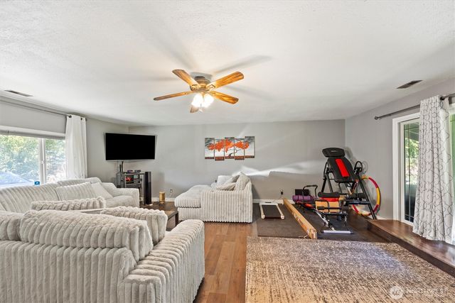 4007 S Mayfield Street, Kennewick, WA 99337