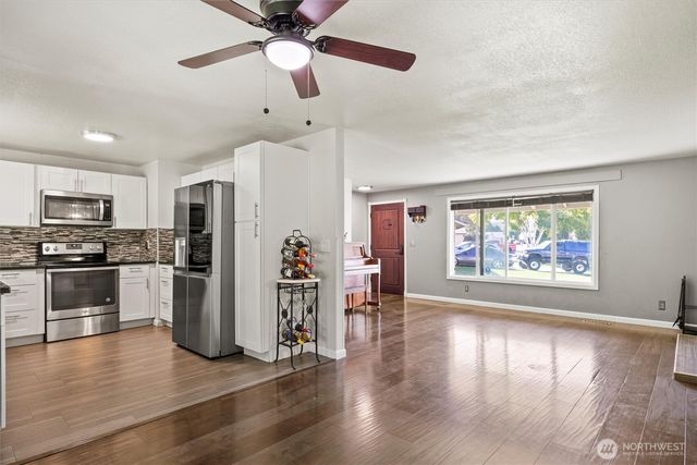 4007 S Mayfield Street, Kennewick, WA 99337