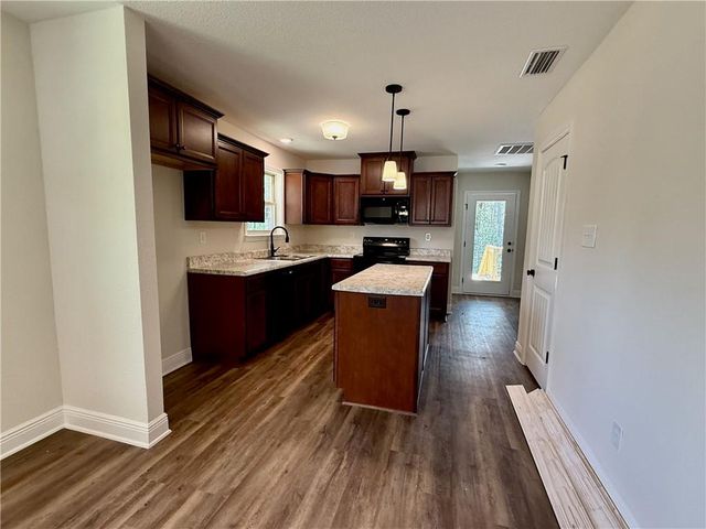 1133 Forest Glen Drive, Mobile, AL 36618