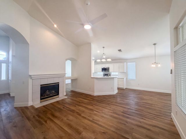 6000 Buggy Whip Ln, Roseville, CA 95747