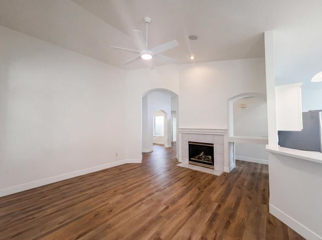 6000 Buggy Whip Ln, Roseville, CA 95747