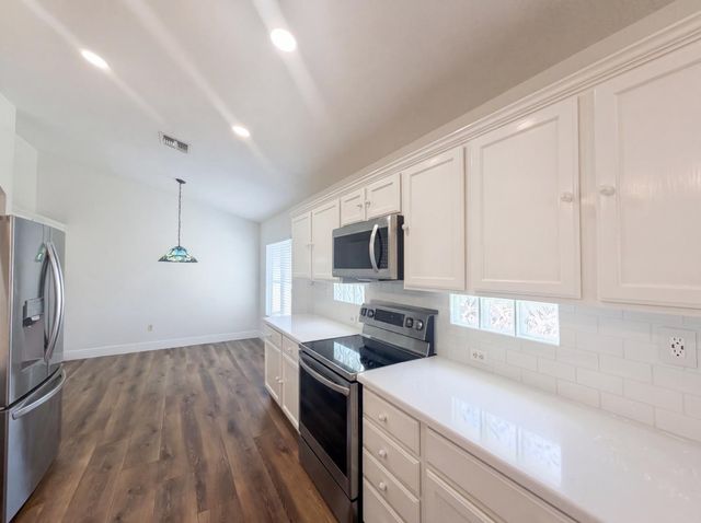 6000 Buggy Whip Ln, Roseville, CA 95747