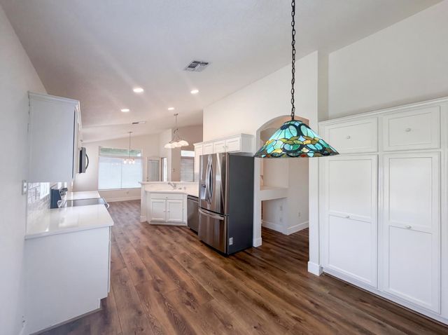 6000 Buggy Whip Ln, Roseville, CA 95747