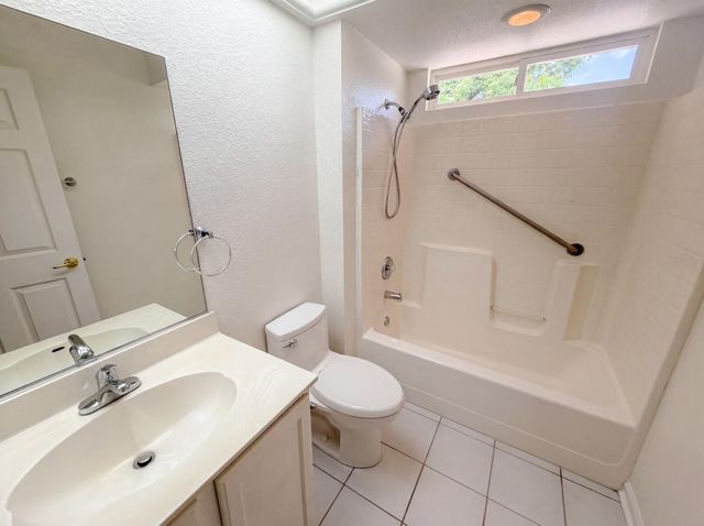 6000 Buggy Whip Ln, Roseville, CA 95747