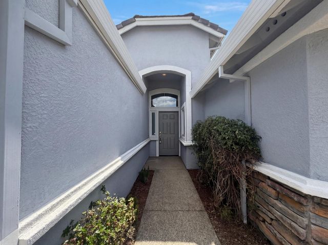 6000 Buggy Whip Ln, Roseville, CA 95747