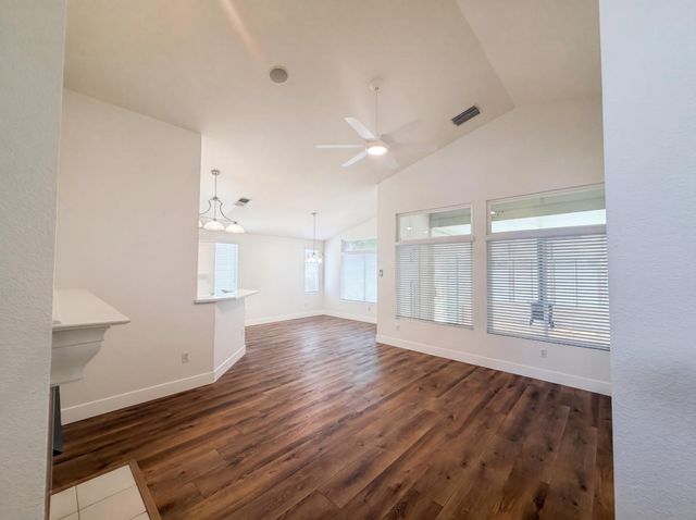 6000 Buggy Whip Ln, Roseville, CA 95747