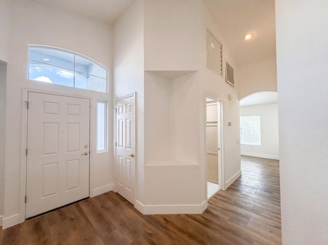 6000 Buggy Whip Ln, Roseville, CA 95747
