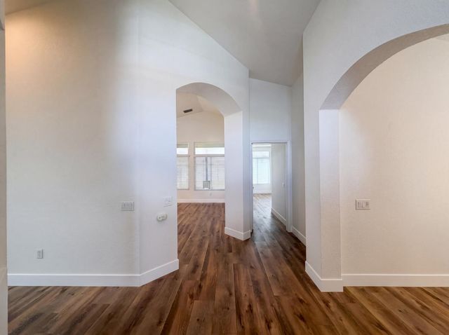 6000 Buggy Whip Ln, Roseville, CA 95747