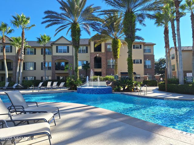 7800 POINT MEADOWS Drive, 116, Jacksonville, FL 32256