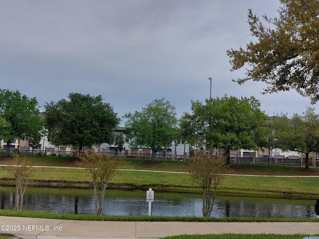 7800 POINT MEADOWS Drive, 116, Jacksonville, FL 32256